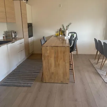 Hus Med Hage Og Terasse, Ideelt For Familier * Lyngdal